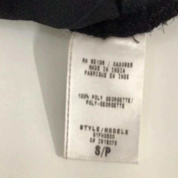 Guess Size Small Sheer Ruffle Zipper Closure Top. Preloved - Picture 5 of 6